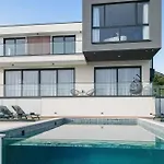 بيت للعطل Stunning In