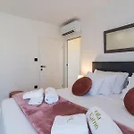 بيت للعطل Stunning In Klis